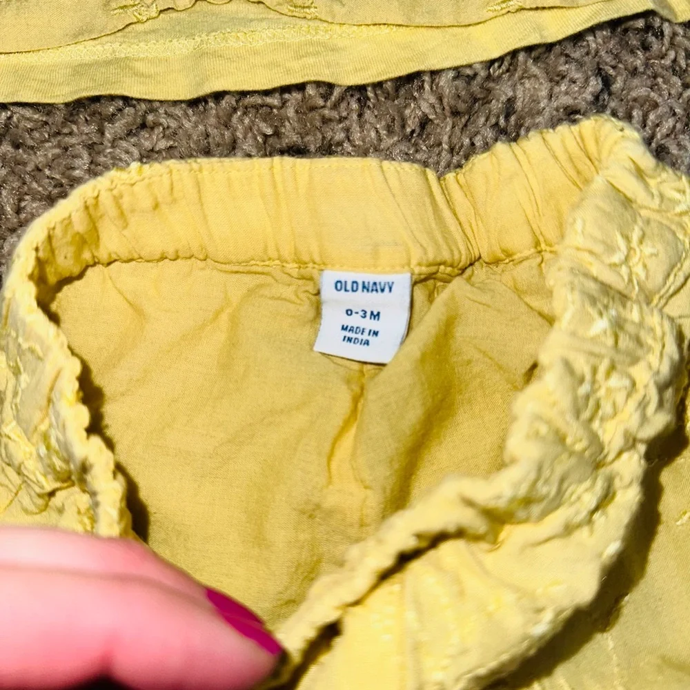 Eyelet Short Set 0-3M 3 Month Outfit baby girl bundle yellow old navy
